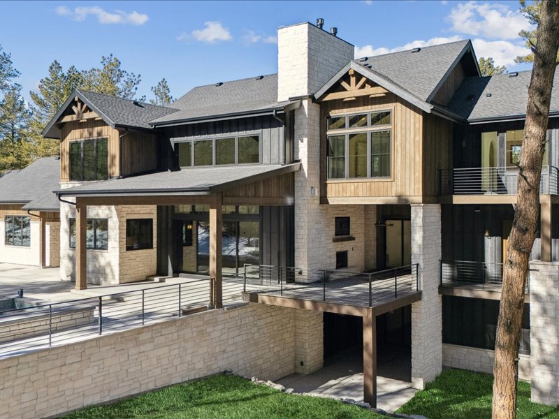 Transitional Chalet